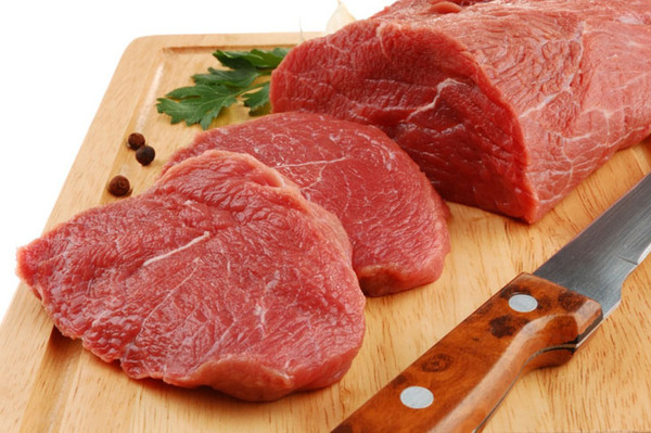Thịt bò cũng là nguyên liệu quan trọng cần lựa chọn cẩn thận