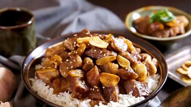 Bò cháy tỏi thơm ngon