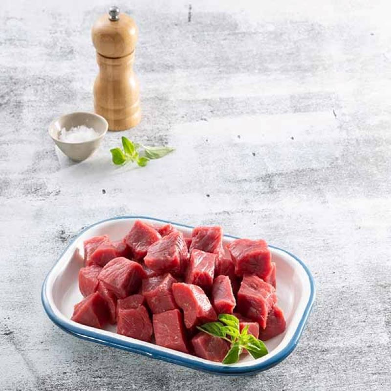 Thịt bò tươi, nguồn gốc rõ ràng luôn là ưu tiên hàng đầu của các đầu bếp gia đình