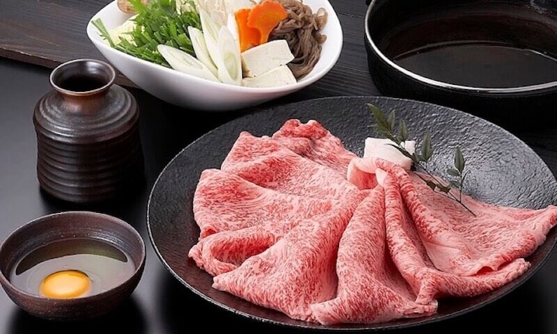 Chọn thịt bò Hida để có món bò xào thơm ngon, mềm mọng