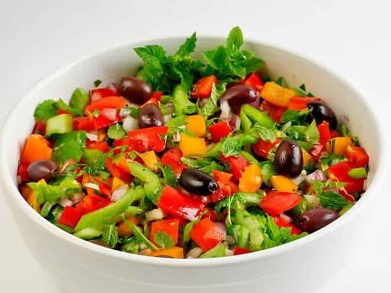 Trộn lên và thưởng thức món salad