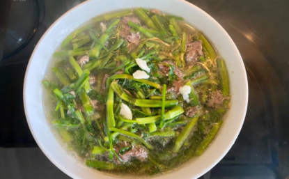 Canh thịt bò rau cần