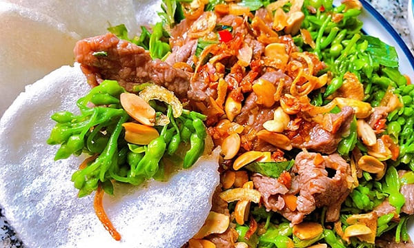 Cách Trộn Salad Hoa Thiên Lý Thịt Bò Thơm Mát