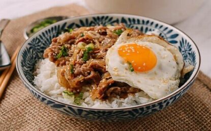 Cách Làm Cơm Bò Gyudon Nhật Bản Chuẩn Vị Như Ngoài Hàng