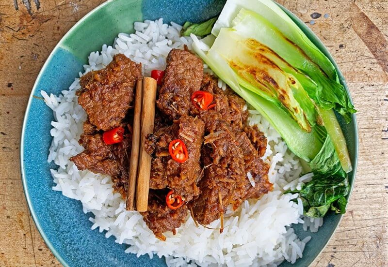 Cách Nấu Rendang Bò Truyền Thống Indonesia