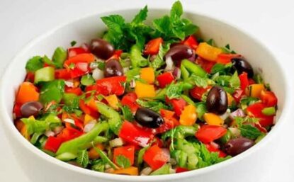 Trộn lên và thưởng thức món salad